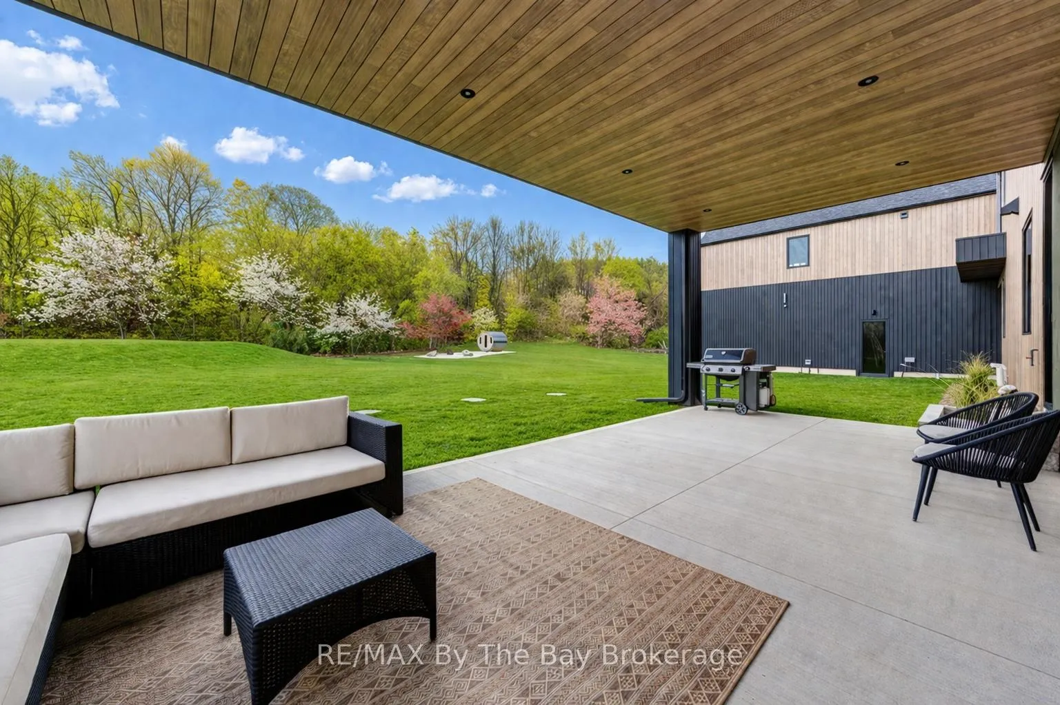 Photo 11 of 18 Raintree Court, Clearview, Rural Clearview — HOMEH