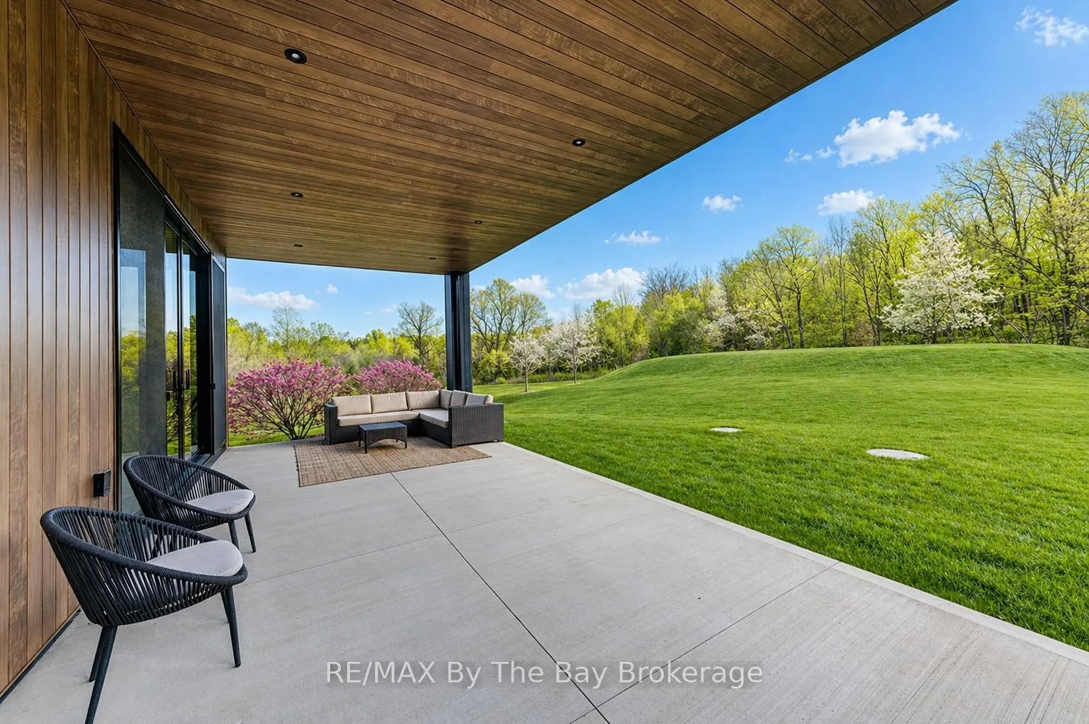 Photo 12 of 18 Raintree Court, Clearview, Rural Clearview — HOMEH