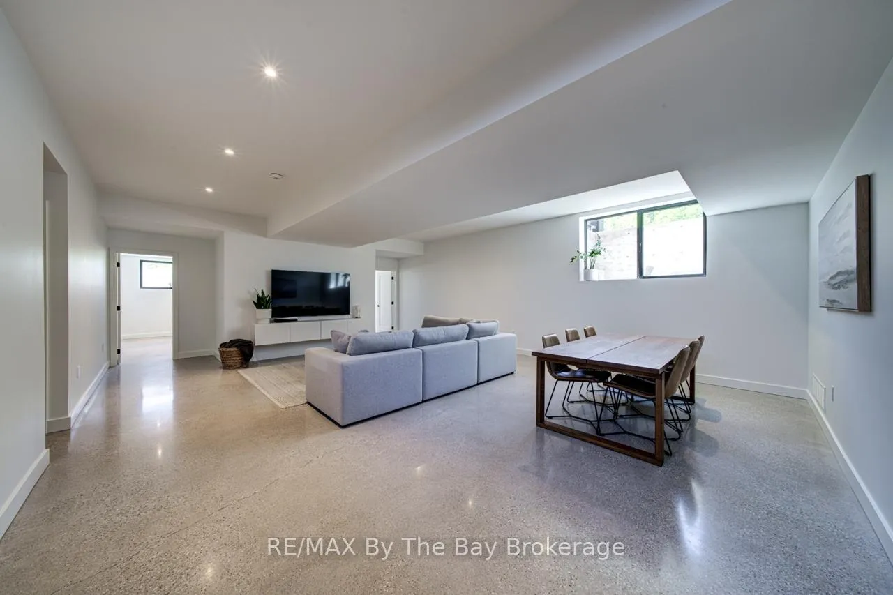Photo 33 of 18 Raintree Court, Clearview, Rural Clearview — HOMEH