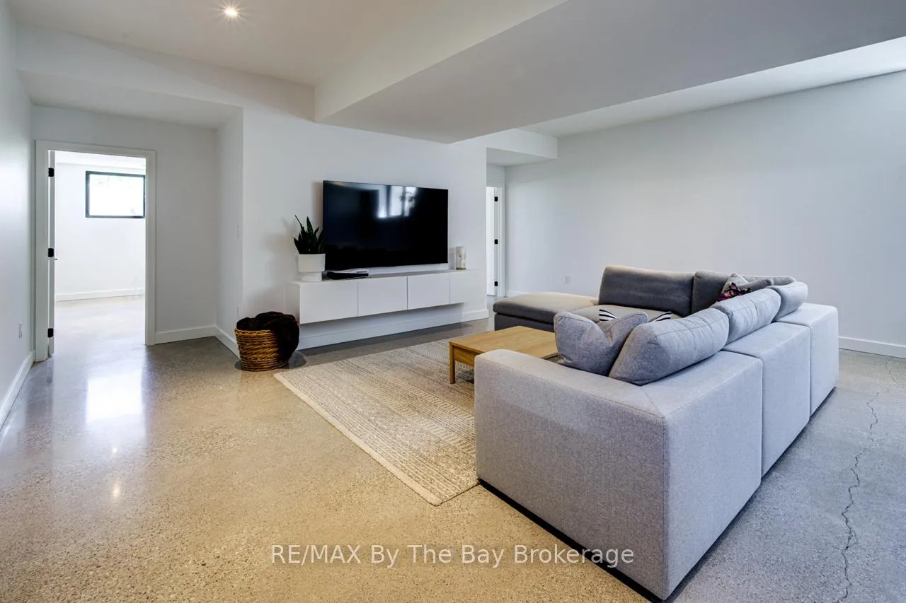 Photo 34 of 18 Raintree Court, Clearview, Rural Clearview — HOMEH