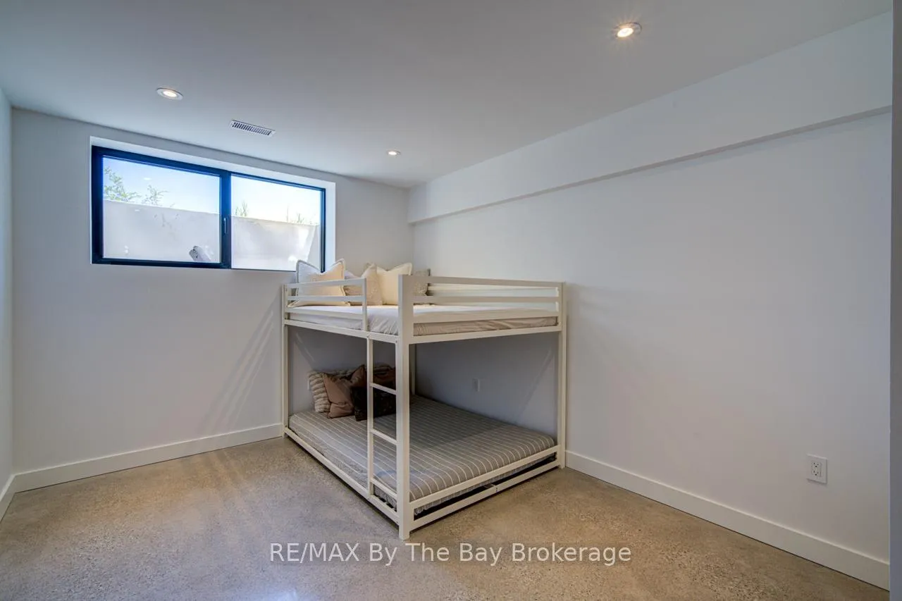 Photo 35 of 18 Raintree Court, Clearview, Rural Clearview — HOMEH