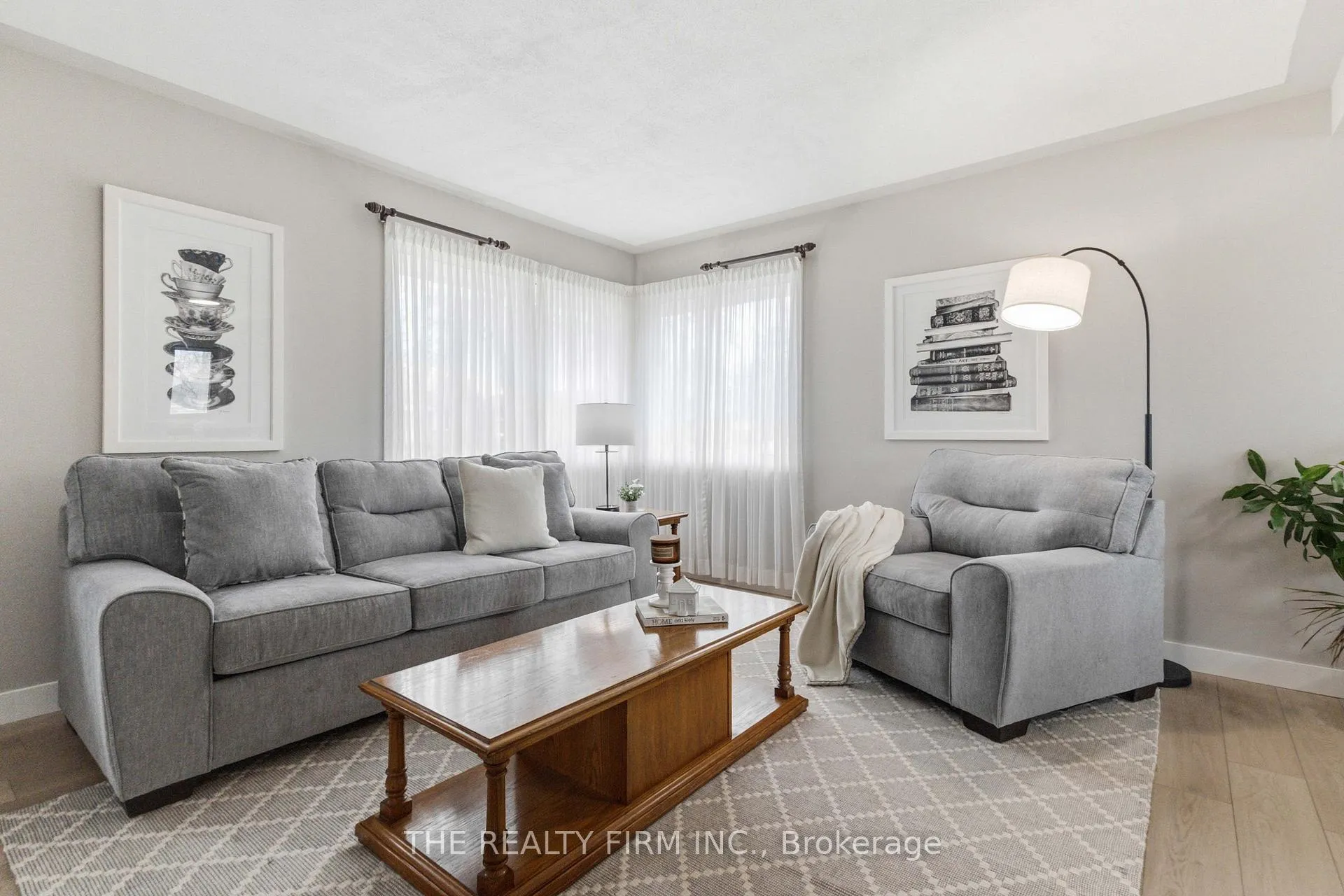 Photo 7 of 12 Curtis Avenue, London, South T — HOMEH