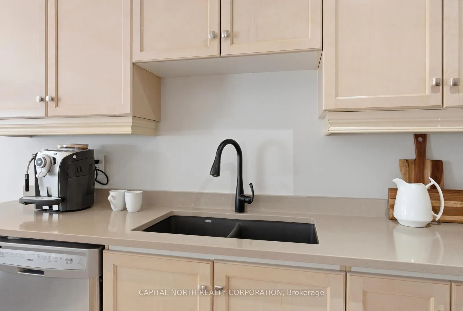 Photo 4 of 56 Michelle Drive, Vaughan, East Woodbridge — HOMEH