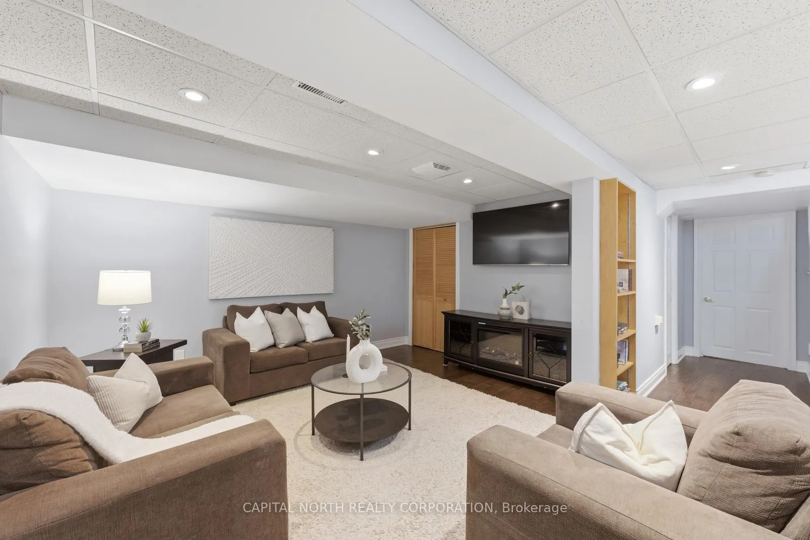 Photo 10 of 56 Michelle Drive, Vaughan, East Woodbridge — HOMEH