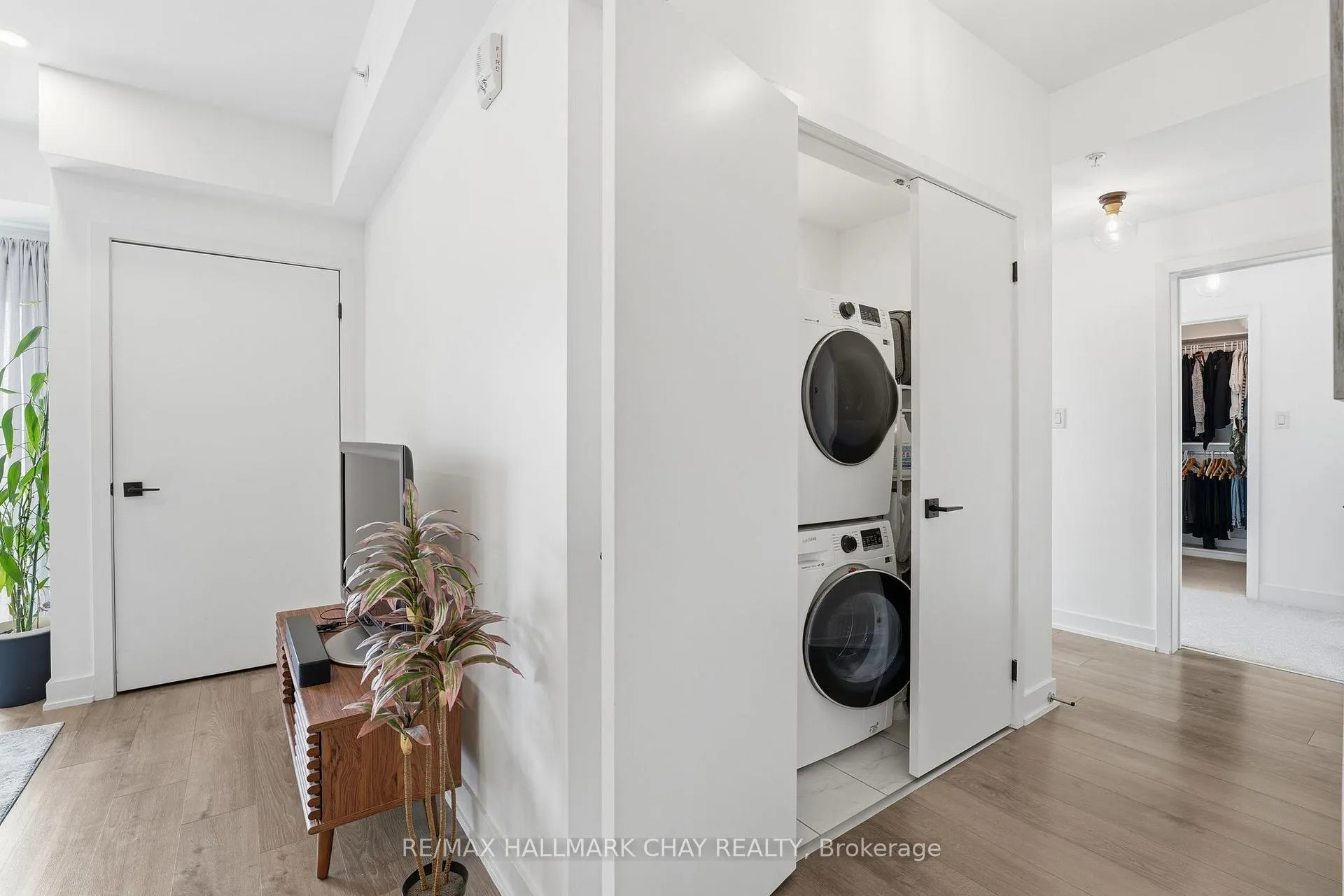 Photo 10 of Unit 406, 5 Chef Lane, Barrie, Rural Barrie Southeast — HOMEH