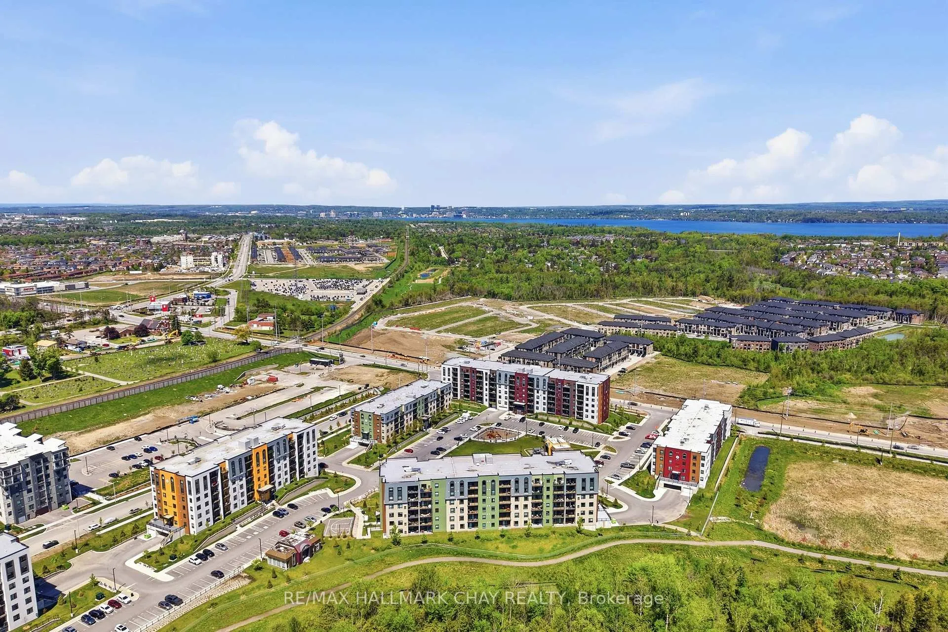 Photo 26 of Unit 406, 5 Chef Lane, Barrie, Rural Barrie Southeast — HOMEH