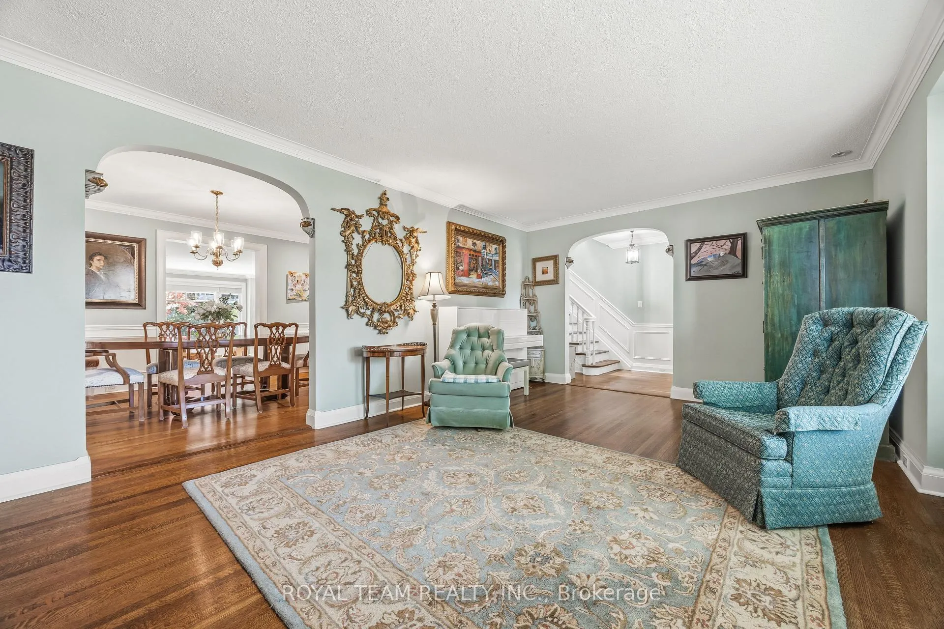 Photo 4 of 107 Esgore Drive, Toronto, Bedford Park-Nortown — HOMEH