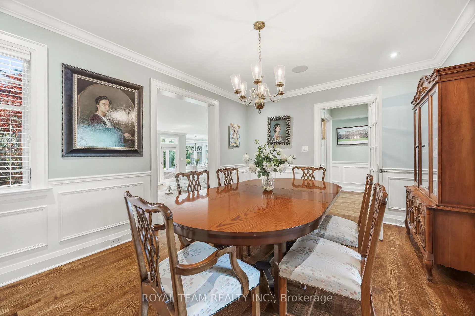 Photo 5 of 107 Esgore Drive, Toronto, Bedford Park-Nortown — HOMEH
