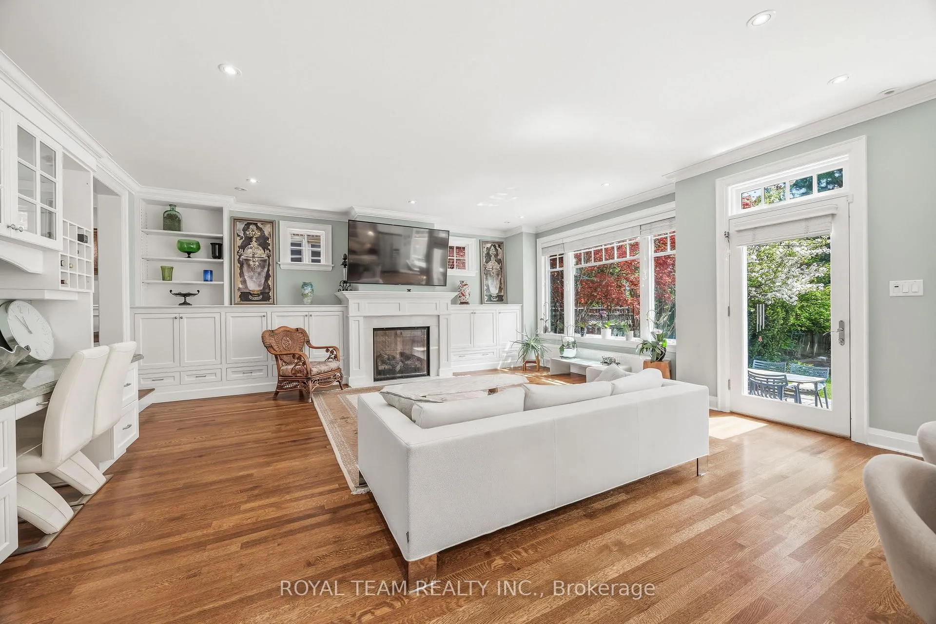 Photo 6 of 107 Esgore Drive, Toronto, Bedford Park-Nortown — HOMEH