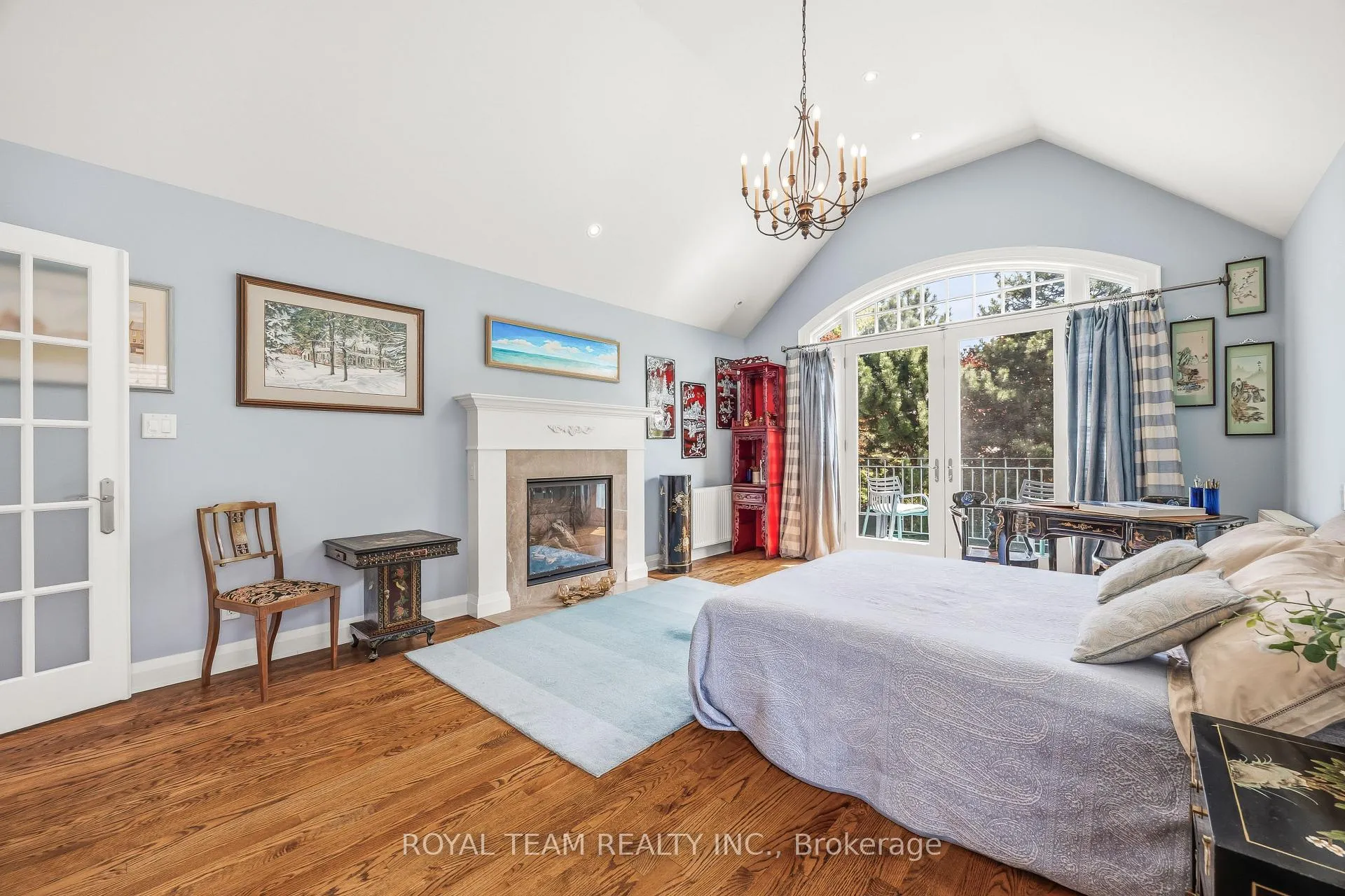 Photo 13 of 107 Esgore Drive, Toronto, Bedford Park-Nortown — HOMEH