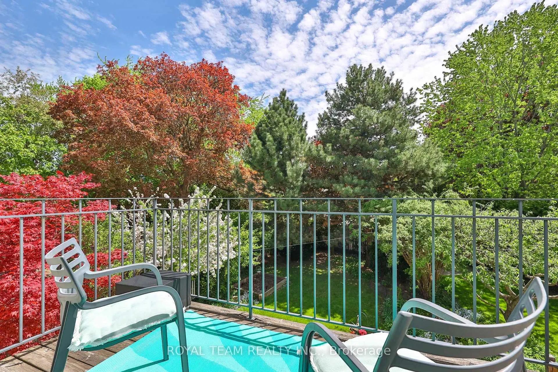 Photo 14 of 107 Esgore Drive, Toronto, Bedford Park-Nortown — HOMEH