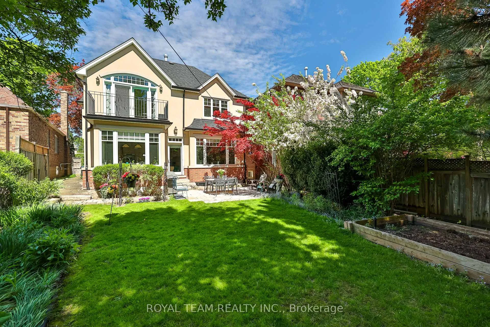 Photo 32 of 107 Esgore Drive, Toronto, Bedford Park-Nortown — HOMEH