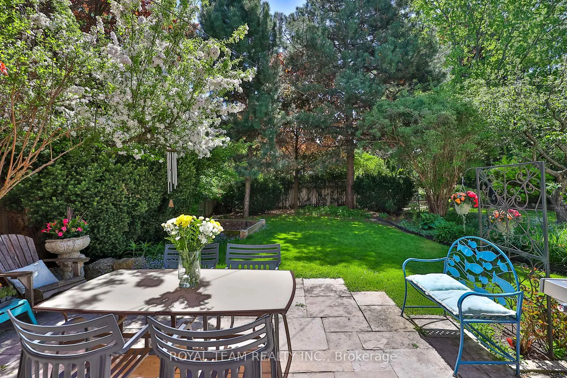 Photo 33 of 107 Esgore Drive, Toronto, Bedford Park-Nortown — HOMEH