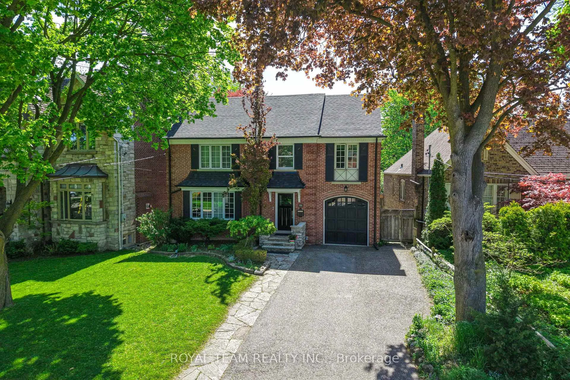 Photo 35 of 107 Esgore Drive, Toronto, Bedford Park-Nortown — HOMEH