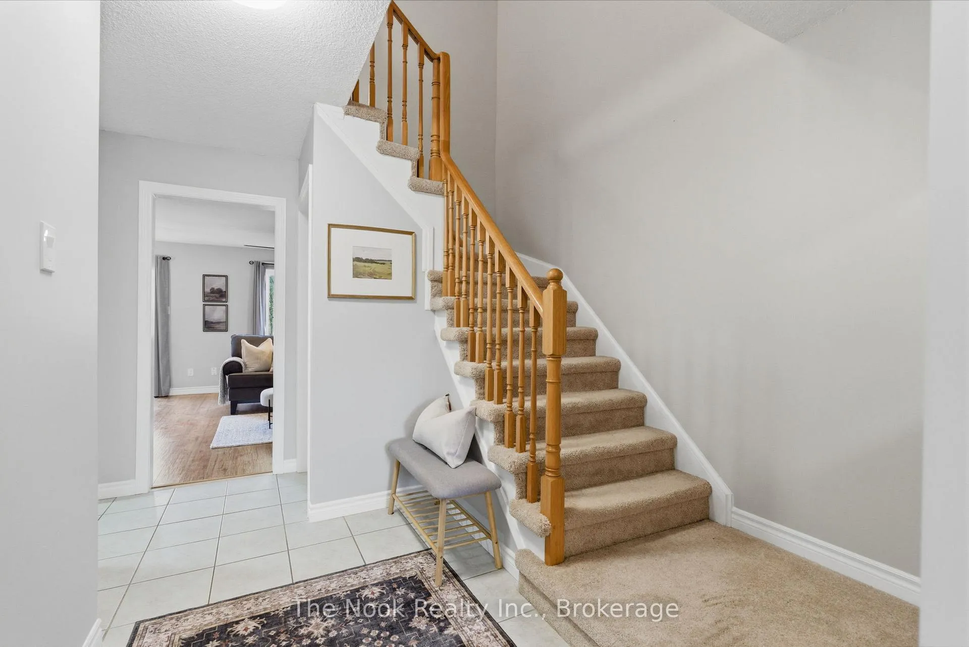 Photo 5 of 15 Chance Court, Clarington, Bowmanville — HOMEH