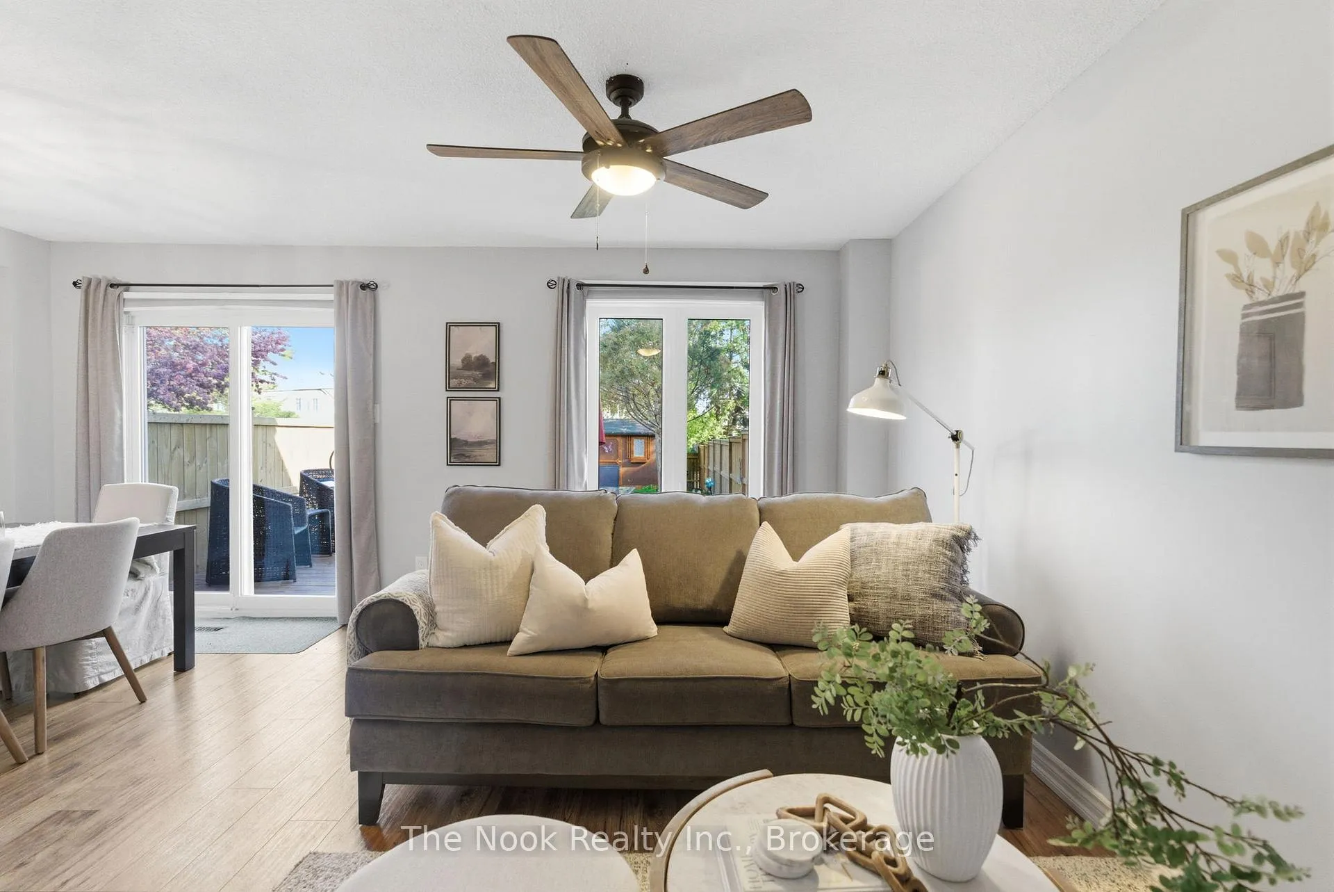 Photo 13 of 15 Chance Court, Clarington, Bowmanville — HOMEH