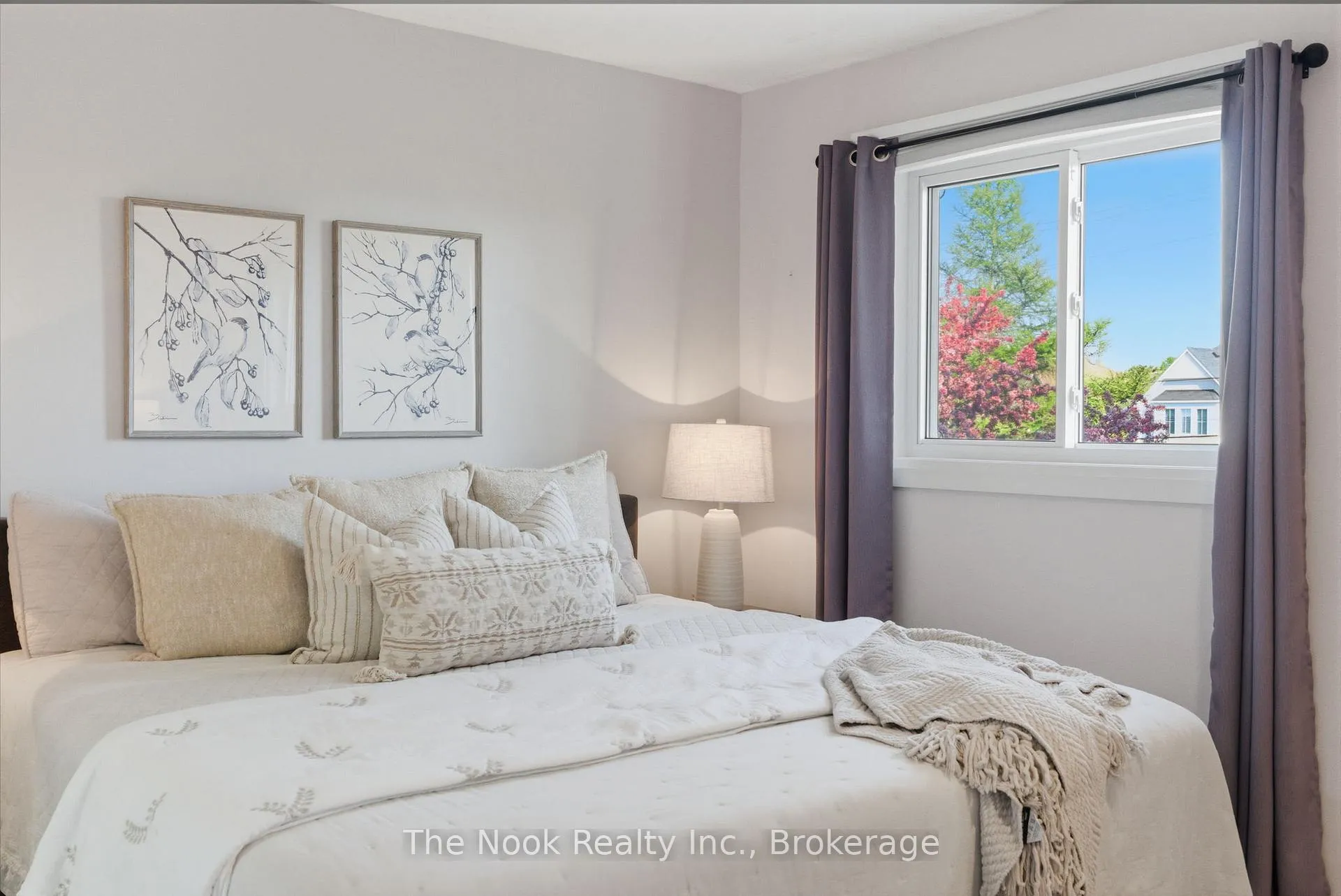 Photo 17 of 15 Chance Court, Clarington, Bowmanville — HOMEH