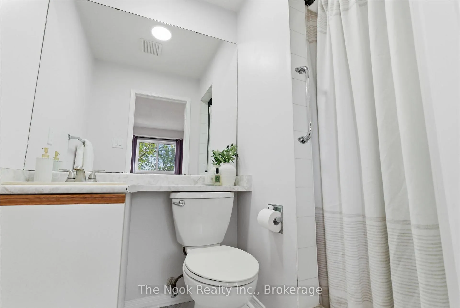 Photo 20 of 15 Chance Court, Clarington, Bowmanville — HOMEH