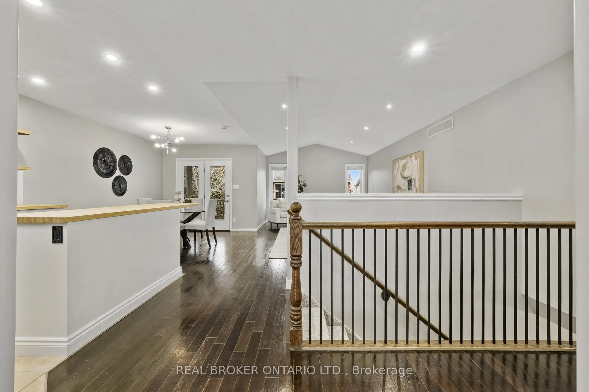 Photo 3 of 31 Fox Den Drive, Brighton, Brighton (Town) — HOMEH