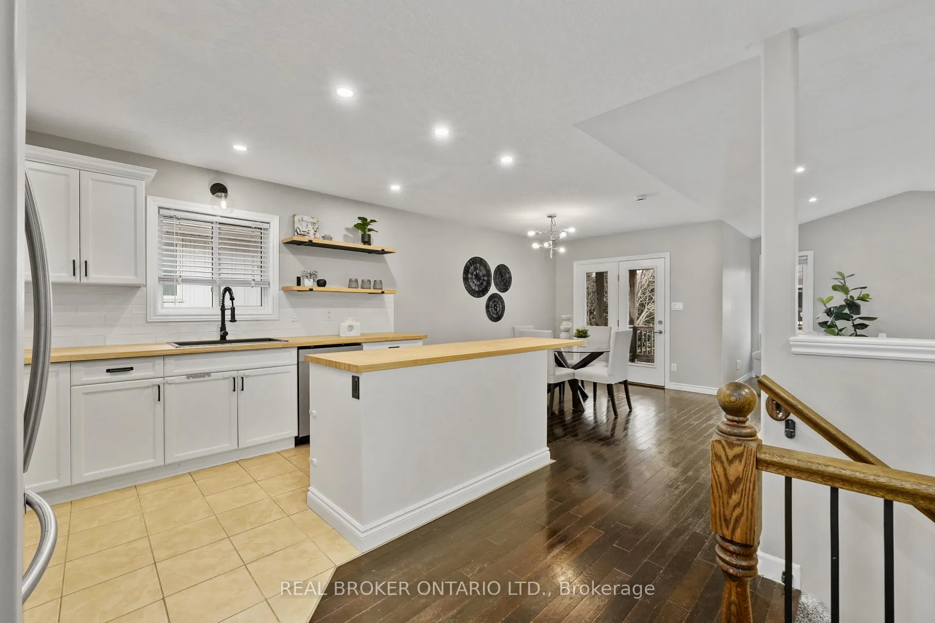 Photo 5 of 31 Fox Den Drive, Brighton, Brighton (Town) — HOMEH