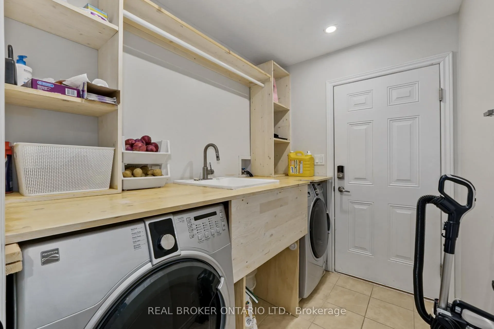 Photo 28 of 31 Fox Den Drive, Brighton, Brighton (Town) — HOMEH