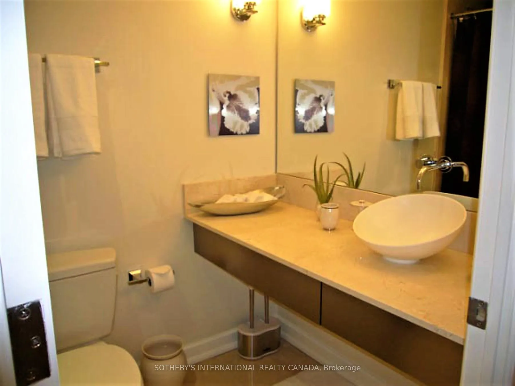 Photo 11 of Unit 922, 36 Blue Jays Way, Toronto, Waterfront Communities — HOMEH