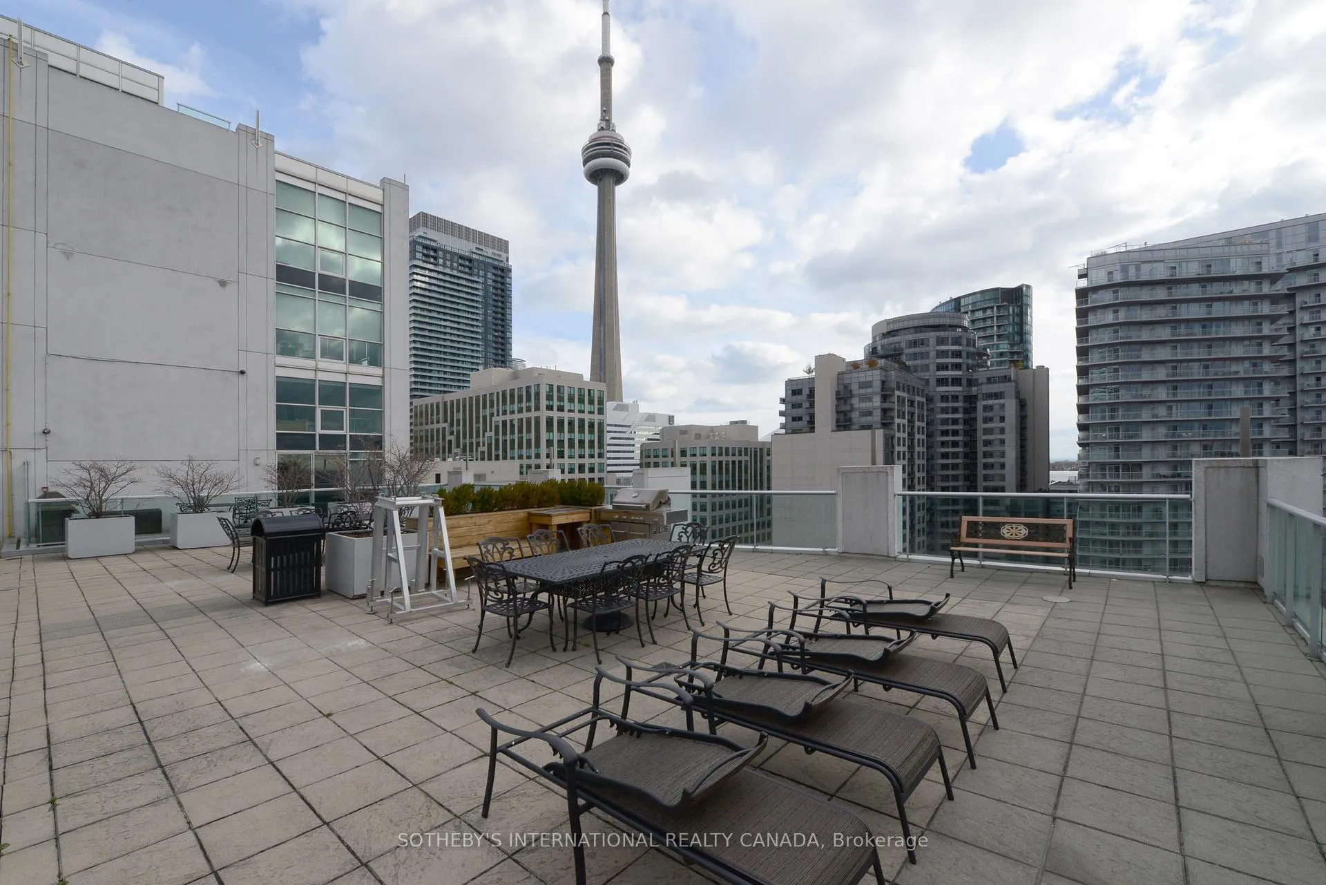 Photo 16 of Unit 922, 36 Blue Jays Way, Toronto, Waterfront Communities — HOMEH