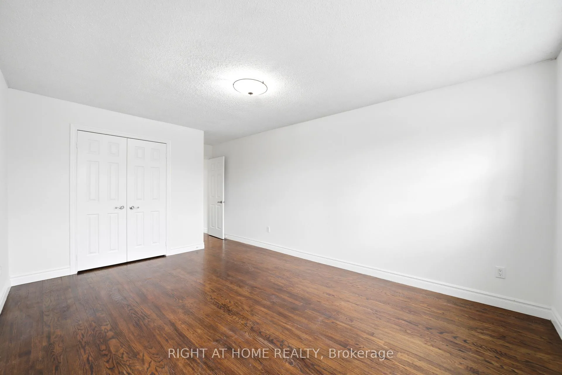 Photo 37 of 36 Ravenview Drive, Whitby, Rolling Acres — HOMEH