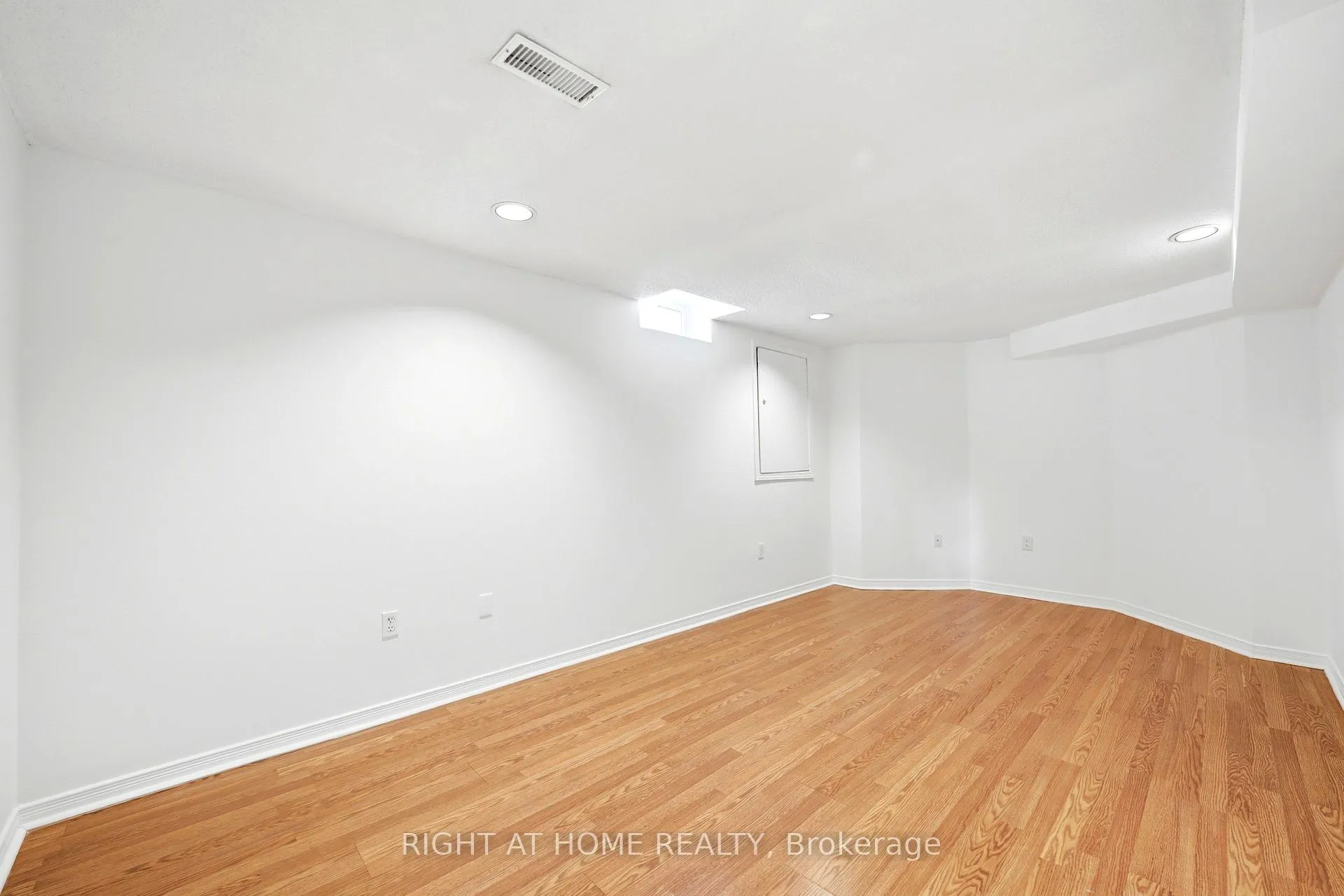 Photo 41 of 36 Ravenview Drive, Whitby, Rolling Acres — HOMEH