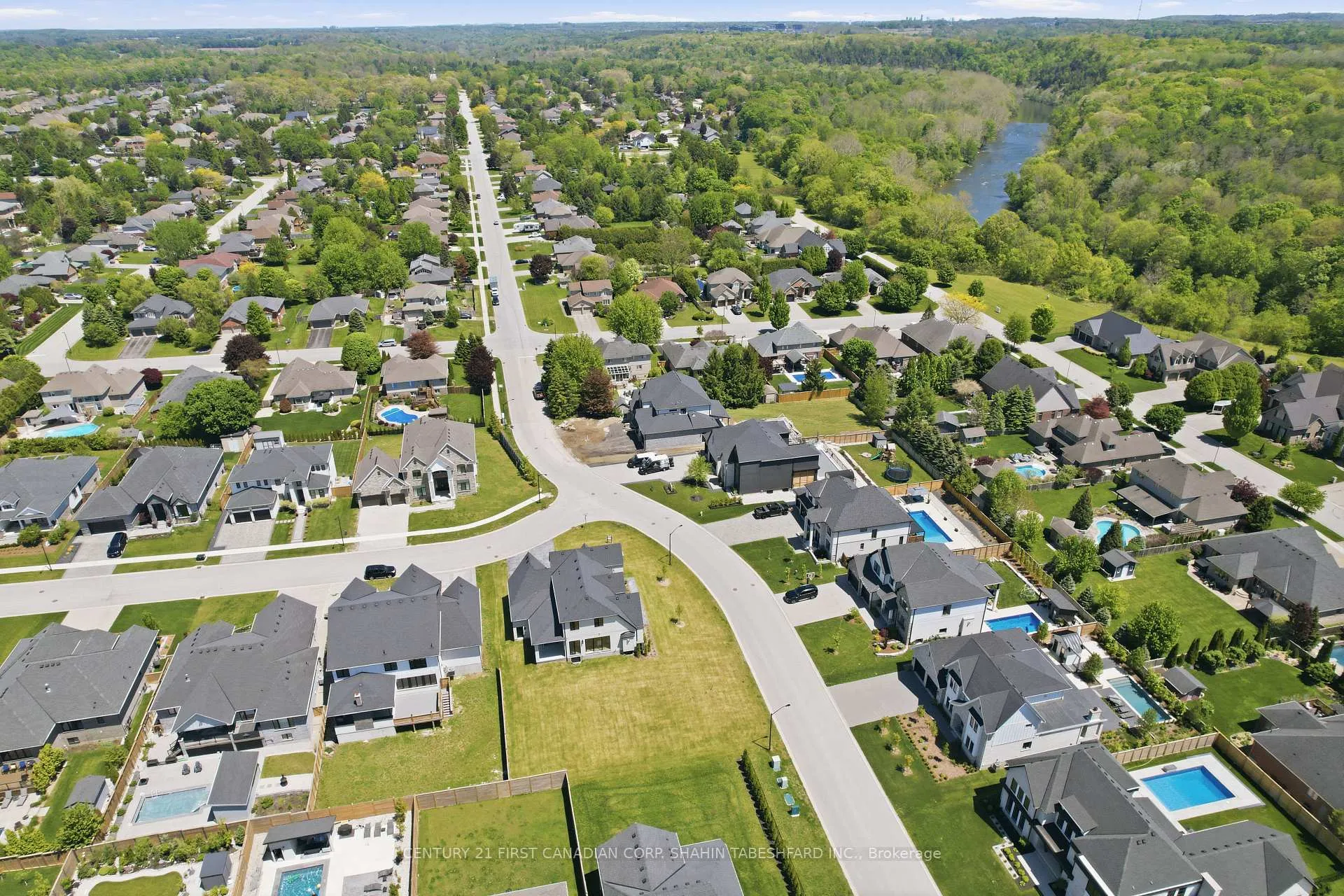 Photo 45 of 4 Edgeview Crescent, Middlesex Centre, Kilworth — HOMEH