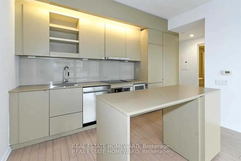 Photo 3 of Unit 3207, 101 Peter Street W, Toronto, Waterfront Communities — HOMEH