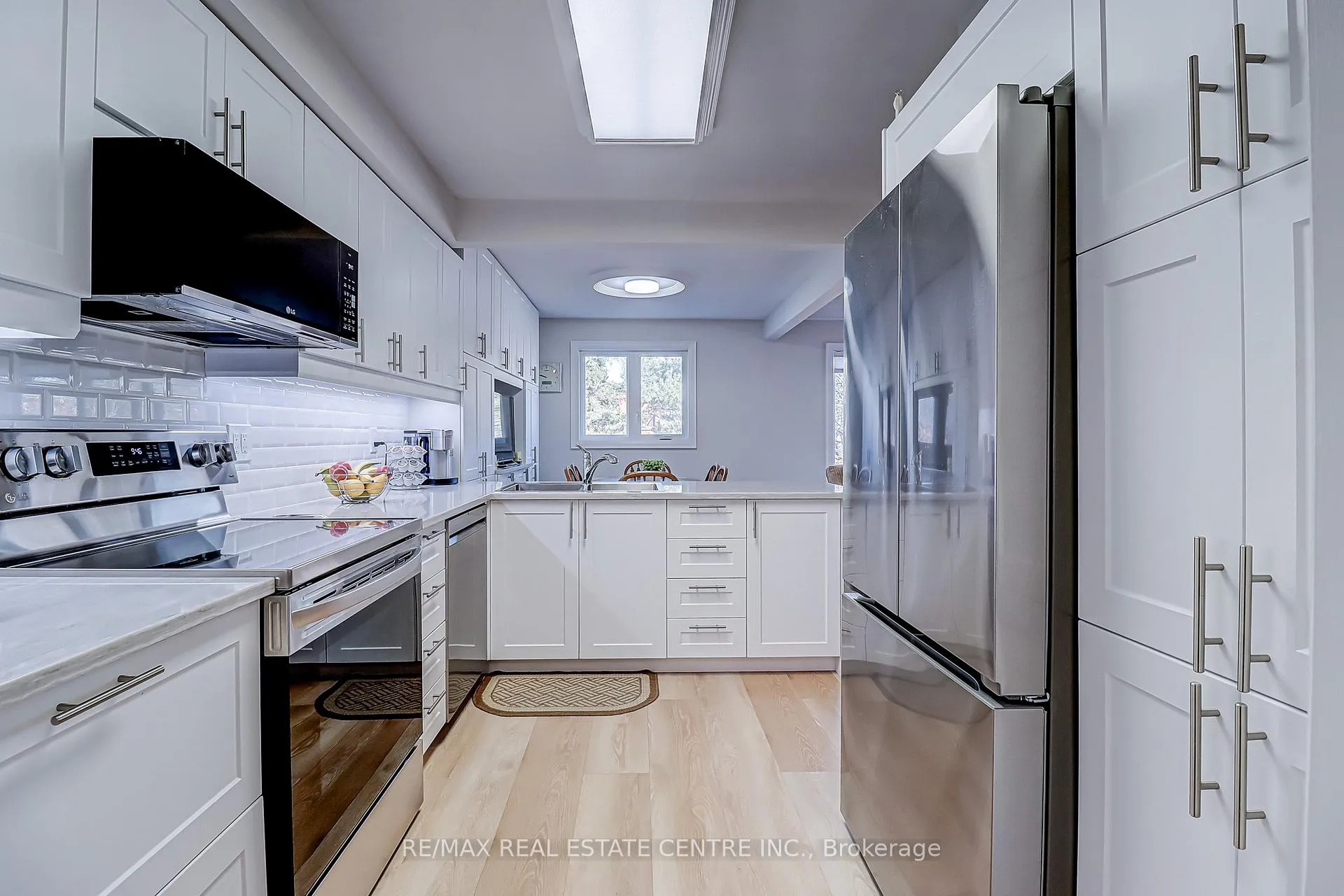 Photo 6 of Unit 57, 3050 Pinemeadow Drive, Burlington, Headon — HOMEH