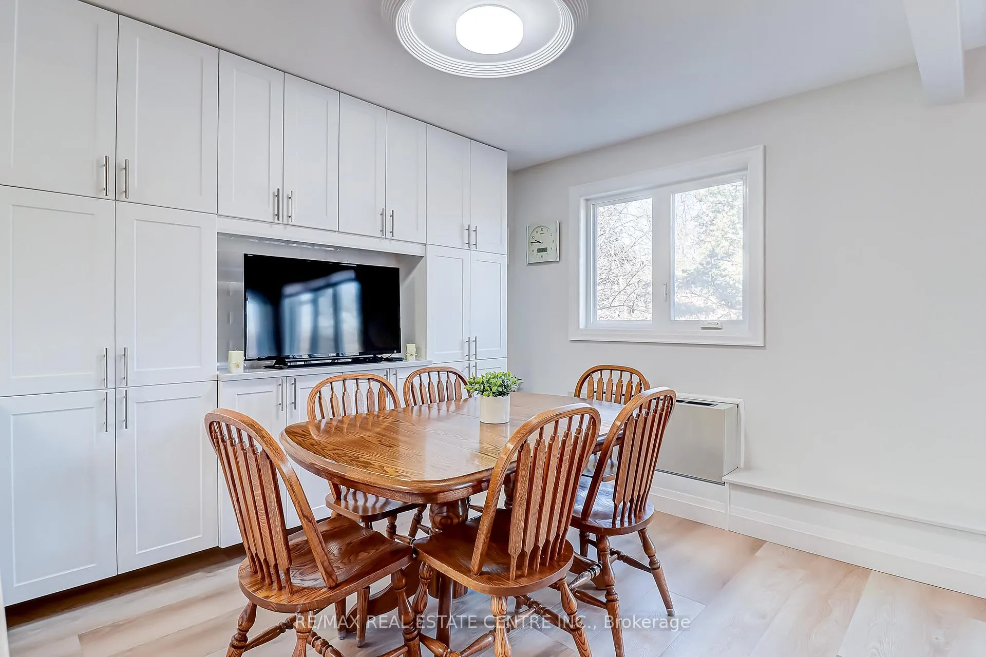 Photo 11 of Unit 57, 3050 Pinemeadow Drive, Burlington, Headon — HOMEH
