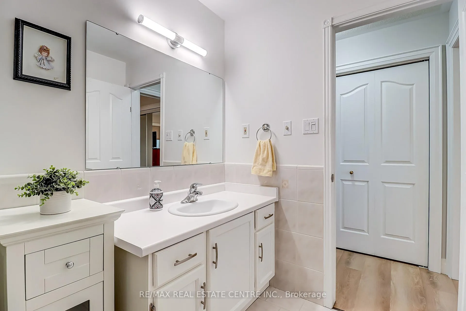 Photo 33 of Unit 57, 3050 Pinemeadow Drive, Burlington, Headon — HOMEH