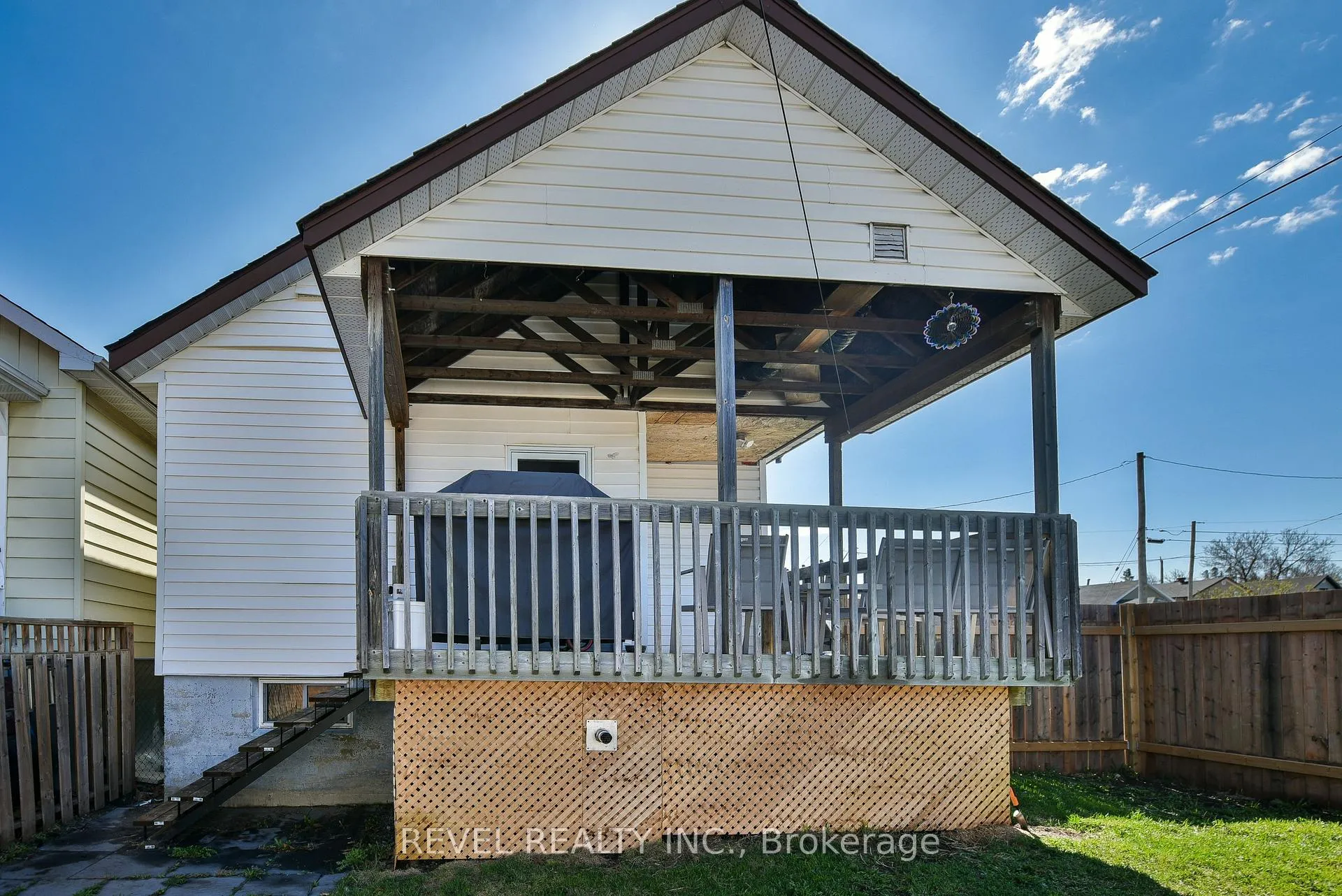 Photo 6 of 359 Tamarack Street, Timmins, TNE - Hill District — HOMEH