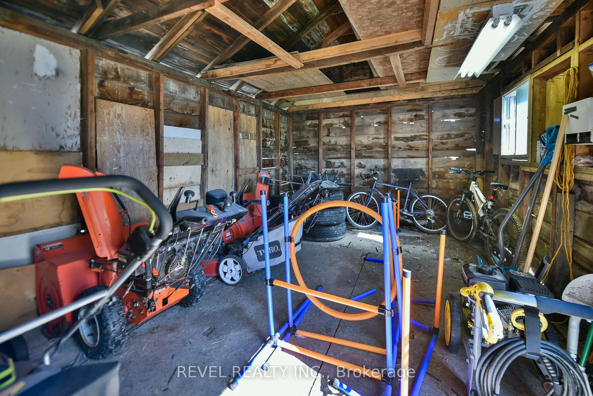 Photo 7 of 359 Tamarack Street, Timmins, TNE - Hill District — HOMEH