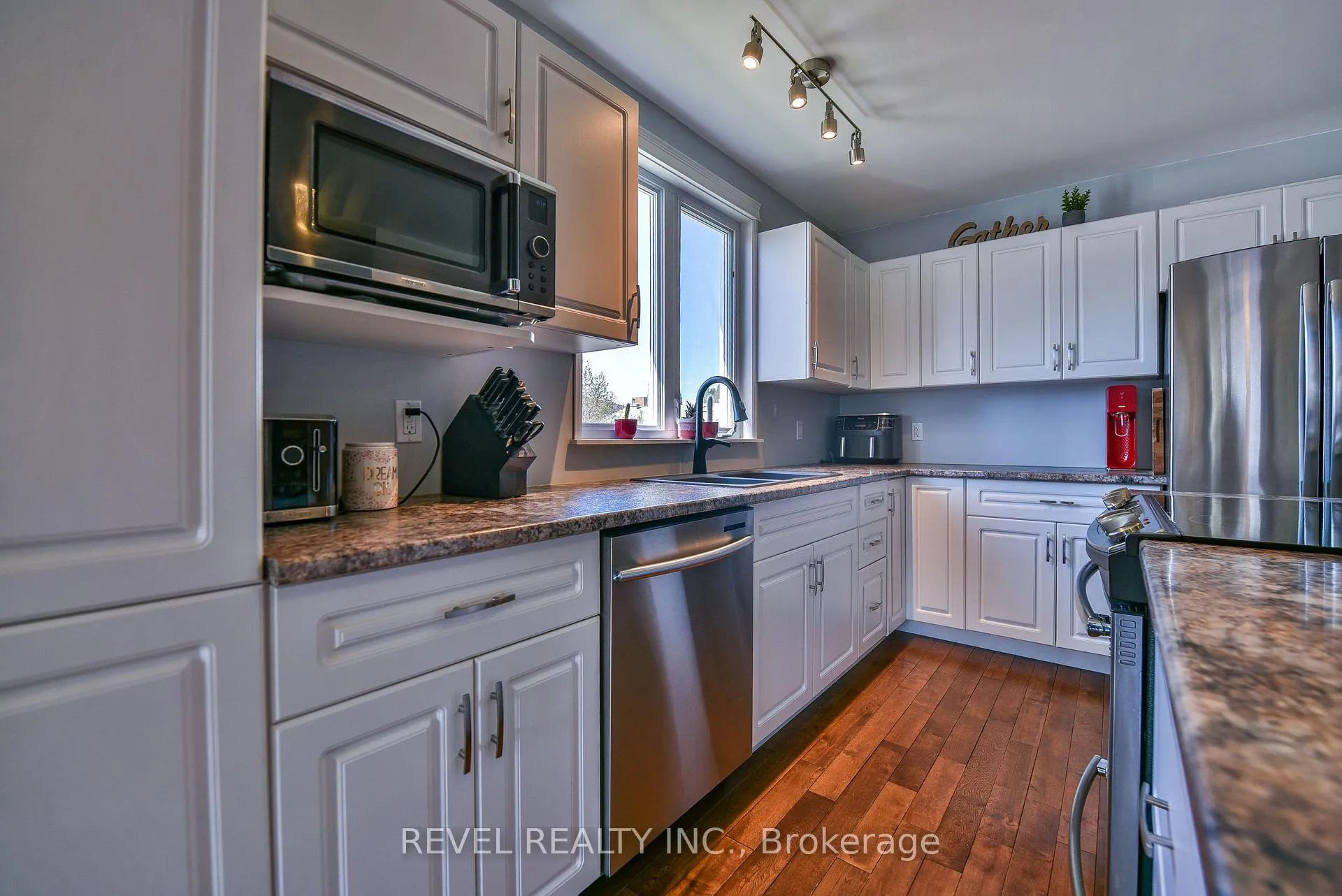 Photo 9 of 359 Tamarack Street, Timmins, TNE - Hill District — HOMEH