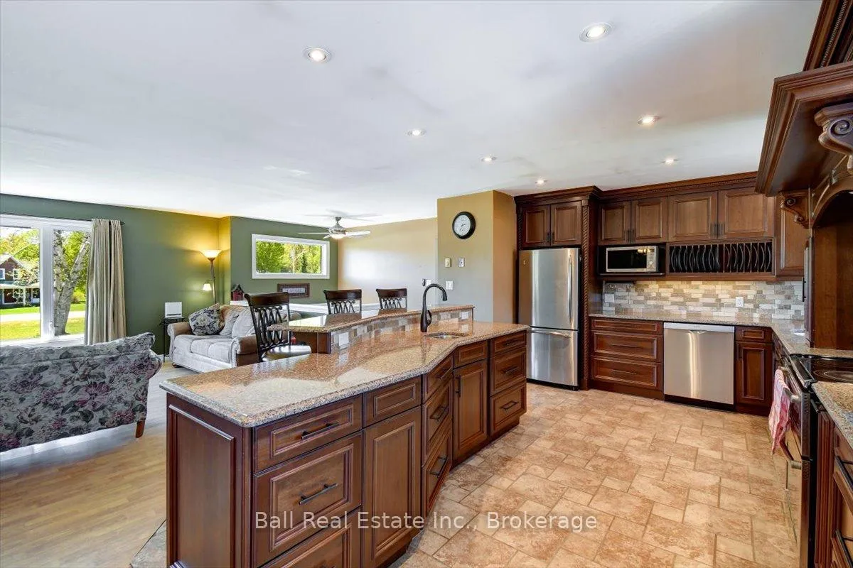 Photo 5 of 51 Golfview Drive, Bancroft, Bancroft Ward — HOMEH