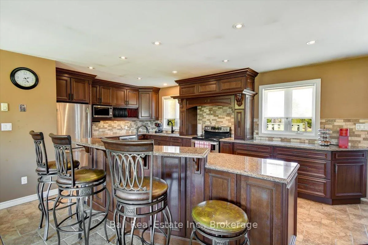 Photo 8 of 51 Golfview Drive, Bancroft, Bancroft Ward — HOMEH