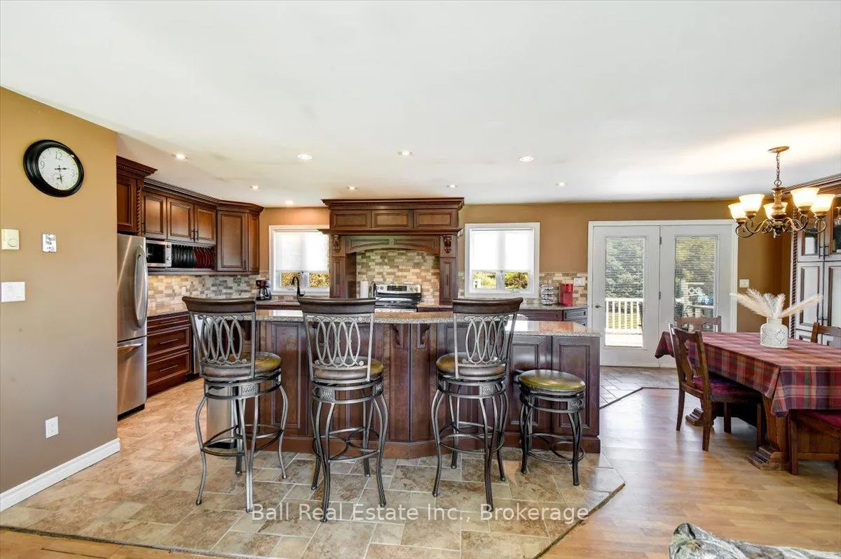 Photo 9 of 51 Golfview Drive, Bancroft, Bancroft Ward — HOMEH