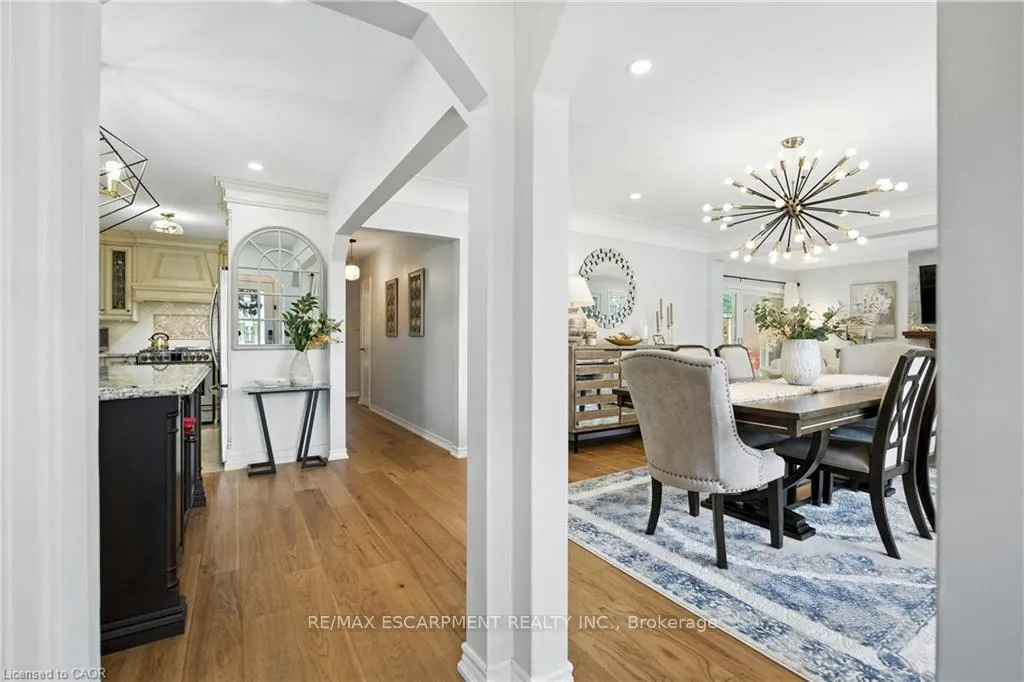 Photo 5 of 48 Brentwood Drive, Hamilton, Stoney Creek — HOMEH