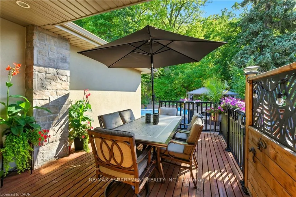 Photo 25 of 48 Brentwood Drive, Hamilton, Stoney Creek — HOMEH