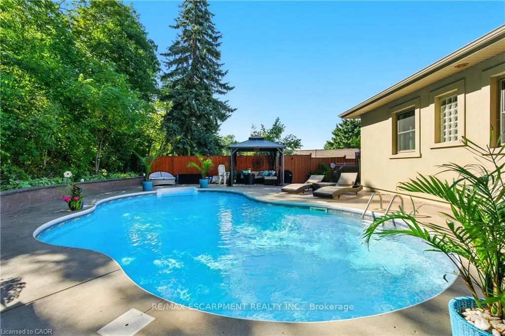 Photo 27 of 48 Brentwood Drive, Hamilton, Stoney Creek — HOMEH
