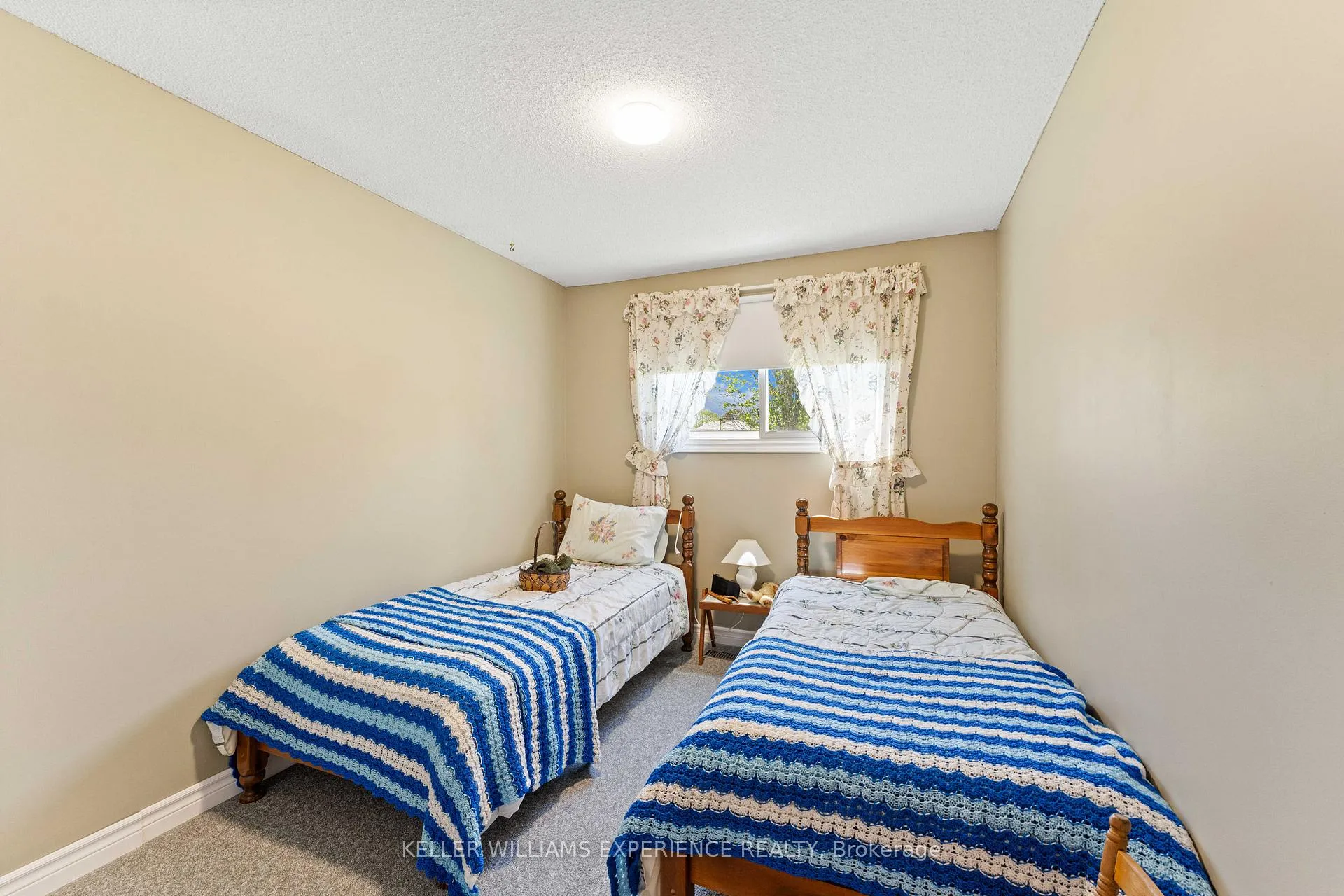 Photo 11 of 27 Larkdale Crescent, Essa, Angus — HOMEH