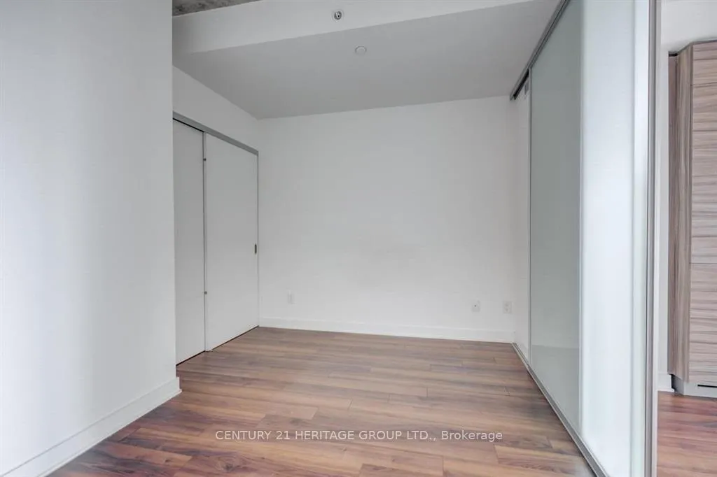 Photo 4 of Unit 1912, 210 Simcoe Street, Toronto, Kensington-Chinatown — HOMEH