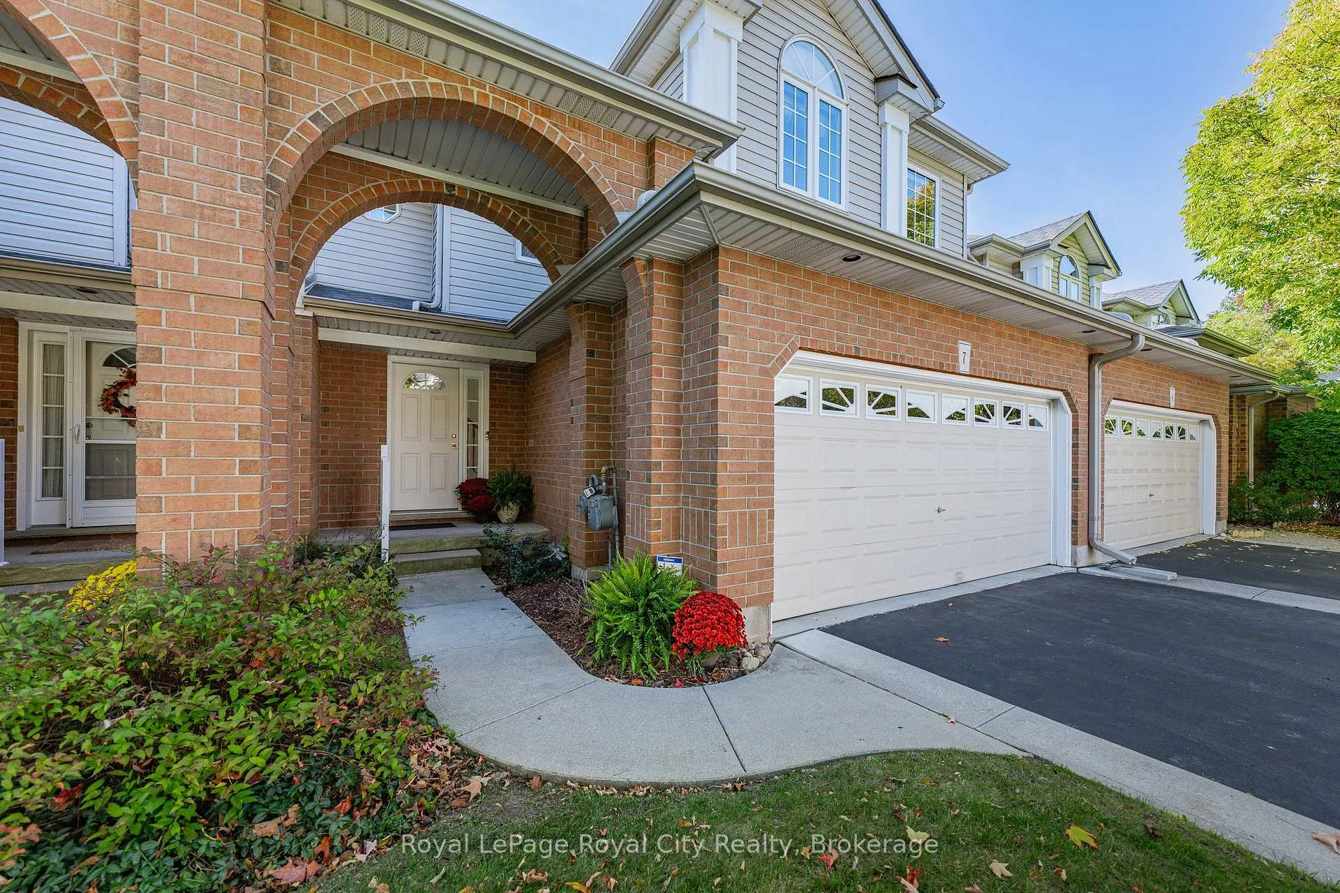 Photo 2 of Unit 7, 784 Gordon Street, Guelph, Kortright East — HOMEH