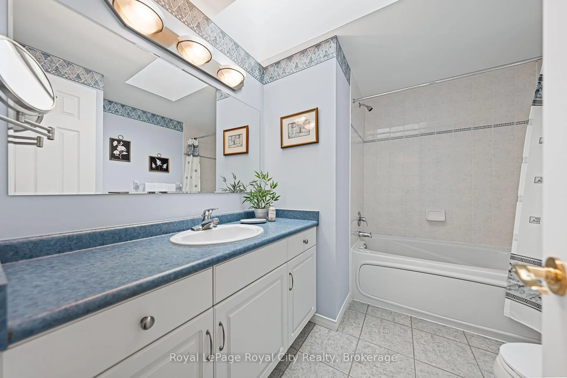 Photo 13 of Unit 7, 784 Gordon Street, Guelph, Kortright East — HOMEH