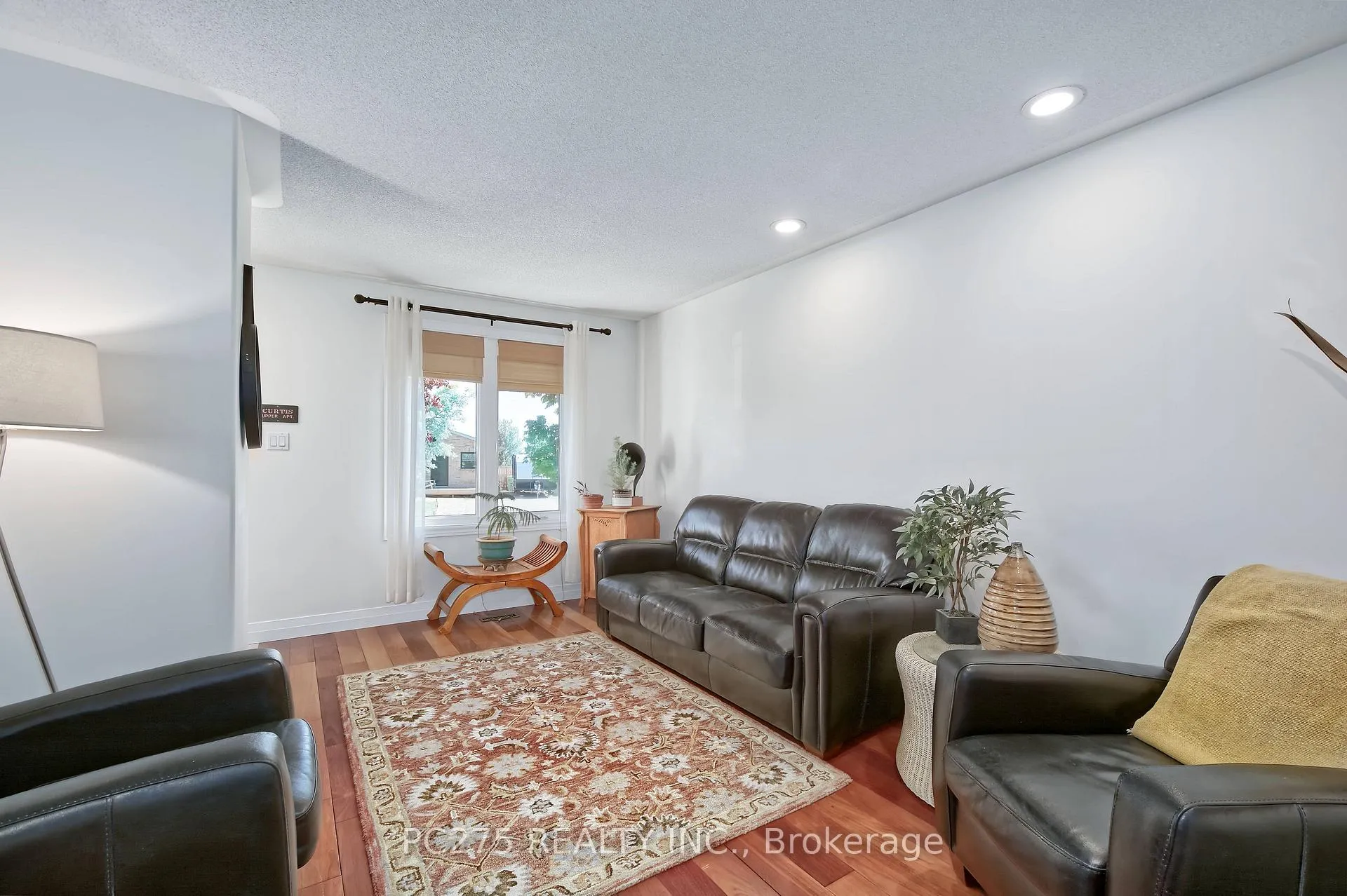 Photo 7 of 39 Ponsford Place, St. Thomas — HOMEH
