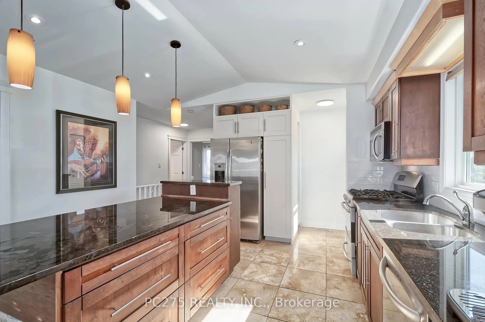 Photo 10 of 39 Ponsford Place, St. Thomas — HOMEH