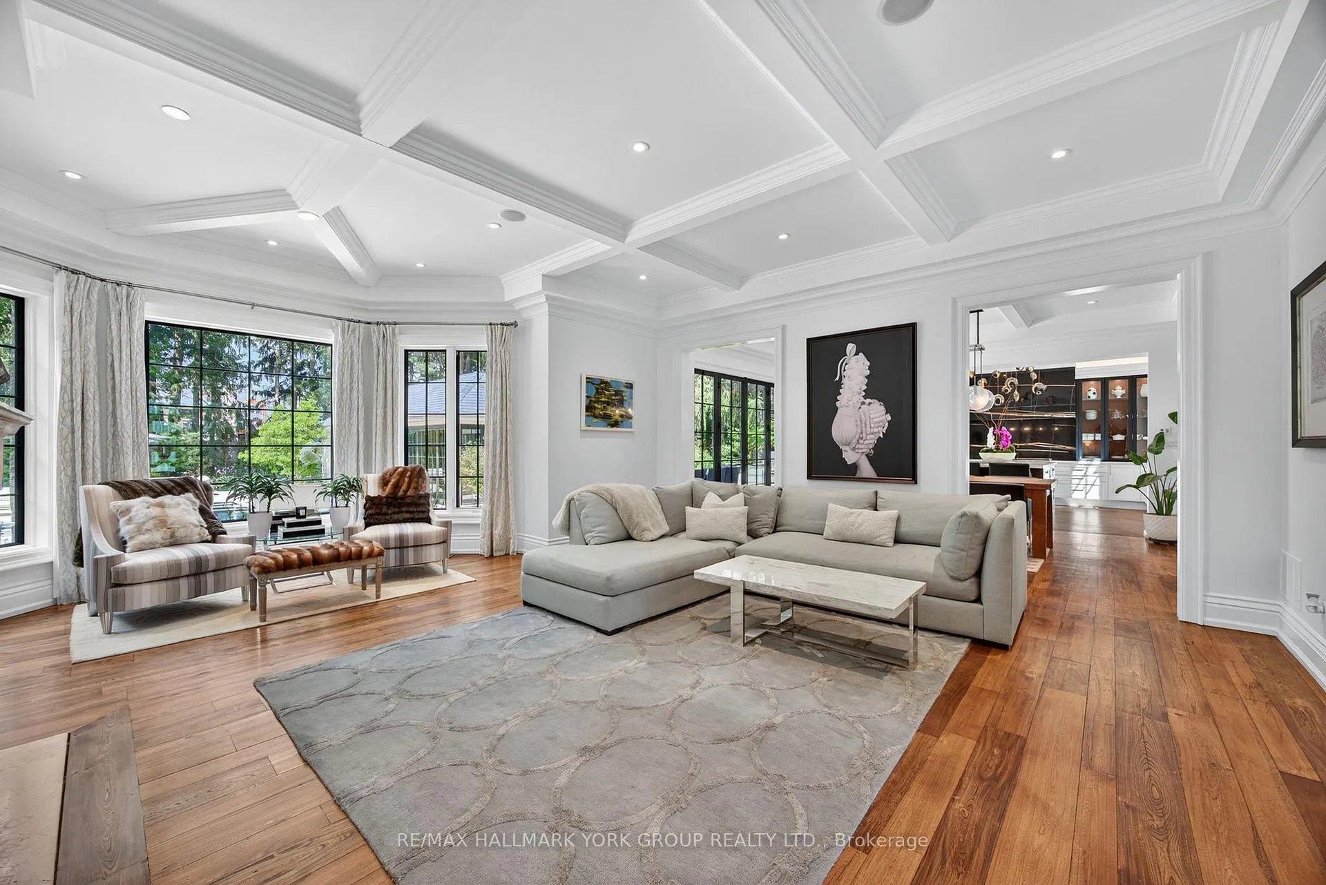 Photo 5 of 108 Kennedy Street W, Aurora, Aurora Village — HOMEH